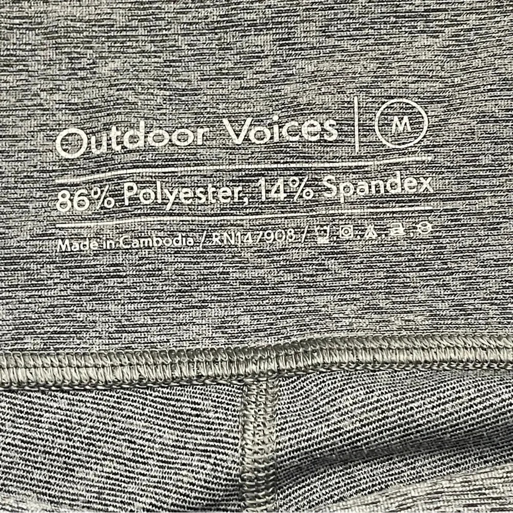EUC Outdoor Voices activewear leggings. Multi-tone gray color. Size Medium. - Picture 4 of 8